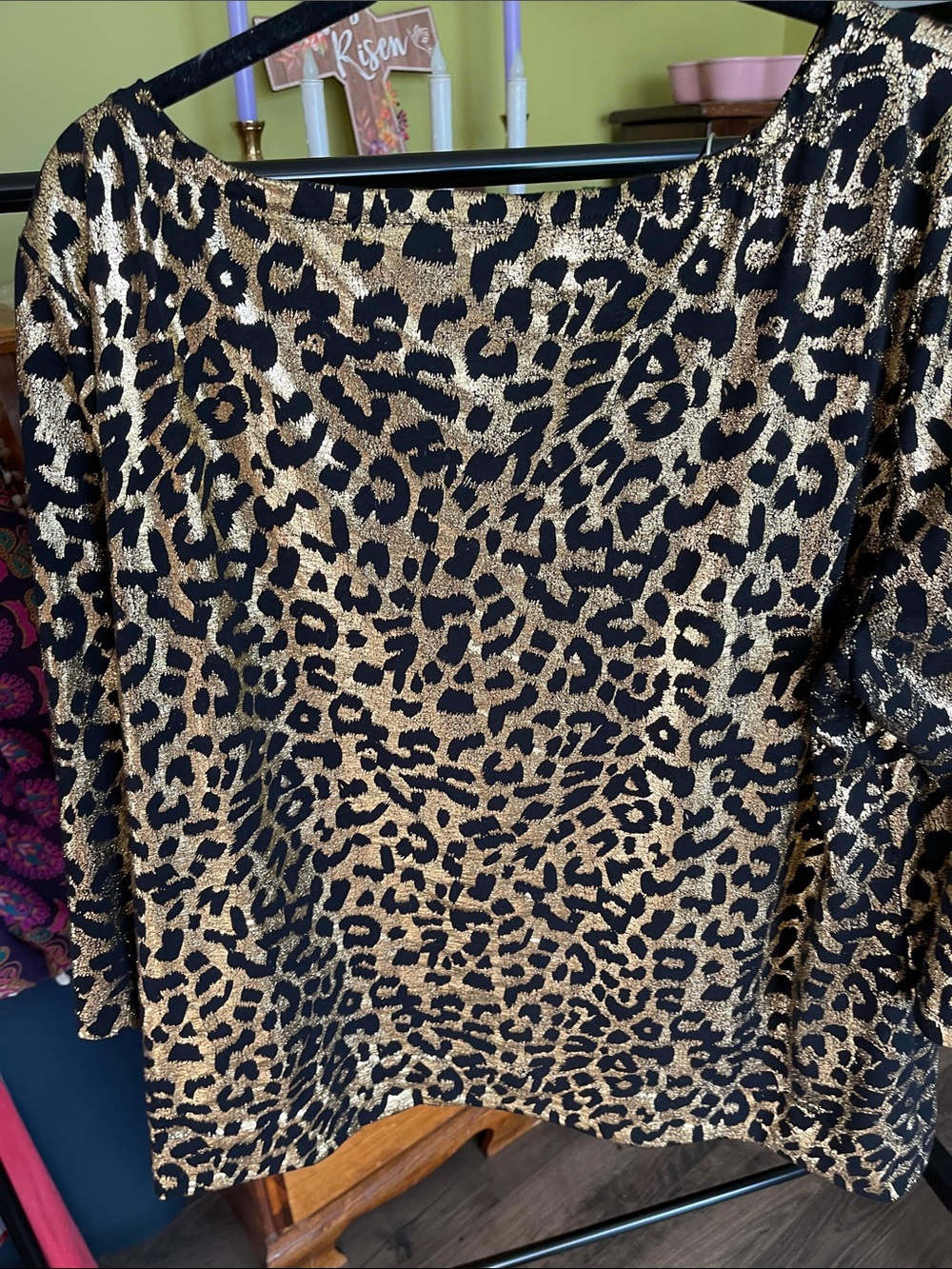 Metallic Gold Leopard-Print Long Sleeve Tee - Black/Gold